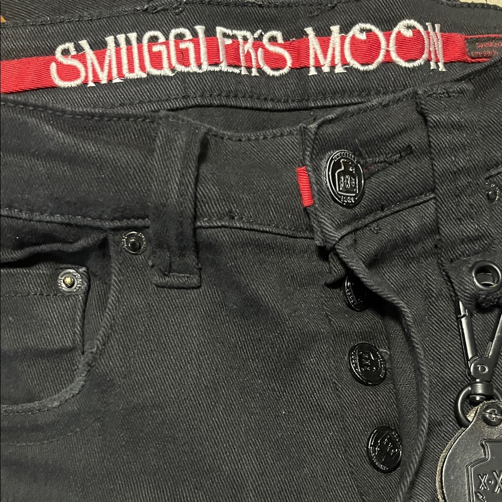 Smuggler’s Moon Edgy Black Cargo Pants with Zipper Details 30x31 - Picture 9 of 10